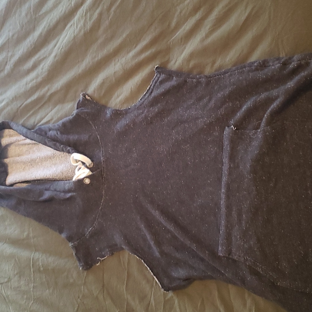 Sleeveless hoodie